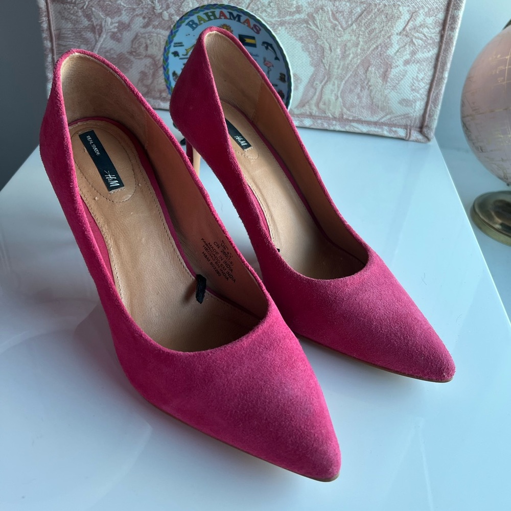 H&M real suede pumps